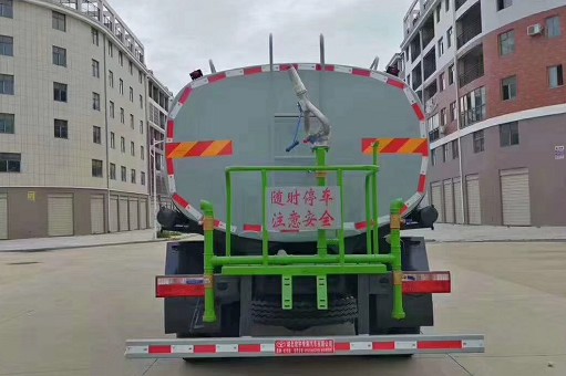 12噸灑水車價格報價_國六12方東風多利卡D9綠化灑水車3