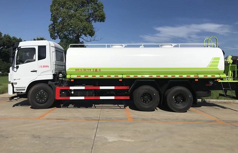 20方灑水車價格_國六20噸東風隨專D17-Z后雙橋綠化灑水車廠家價格4